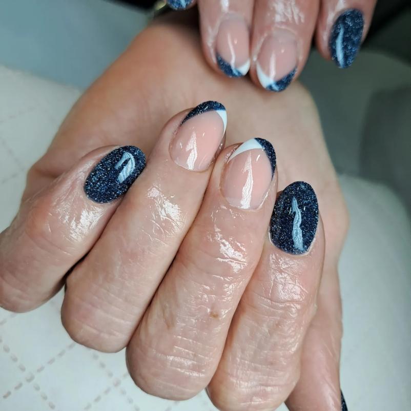 Poslikave nohtov Podčetrtek