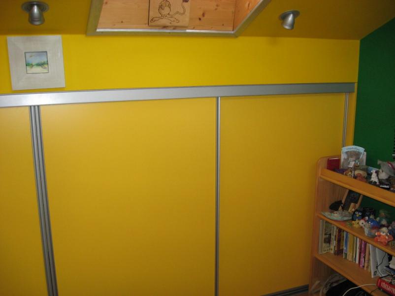 Pisarniško pohištvo po naročilu