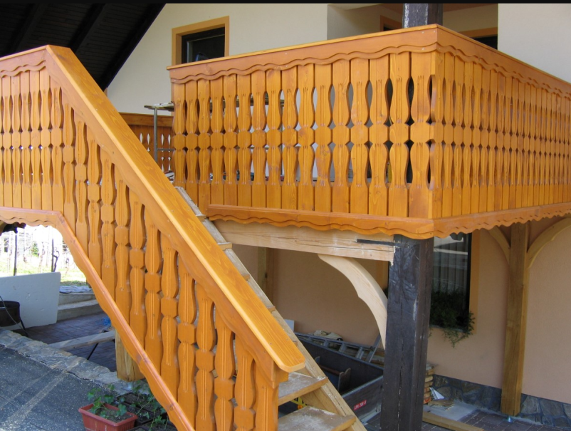 Lesene balkonske ograje Slovenija