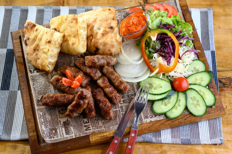 Pričakujemo vas z malicami, jedmi z žara in čevapčiči