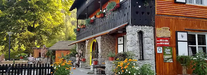 Planinska koča Ravne na Koroškem, Koroška