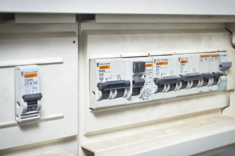 Prodaja elektronske komponente trgovina
