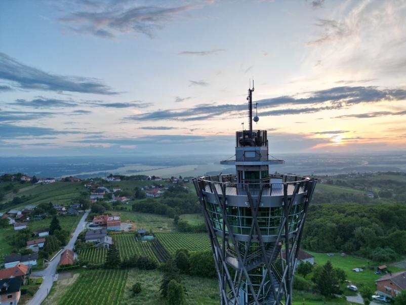 Razgledni stolp Vinarium