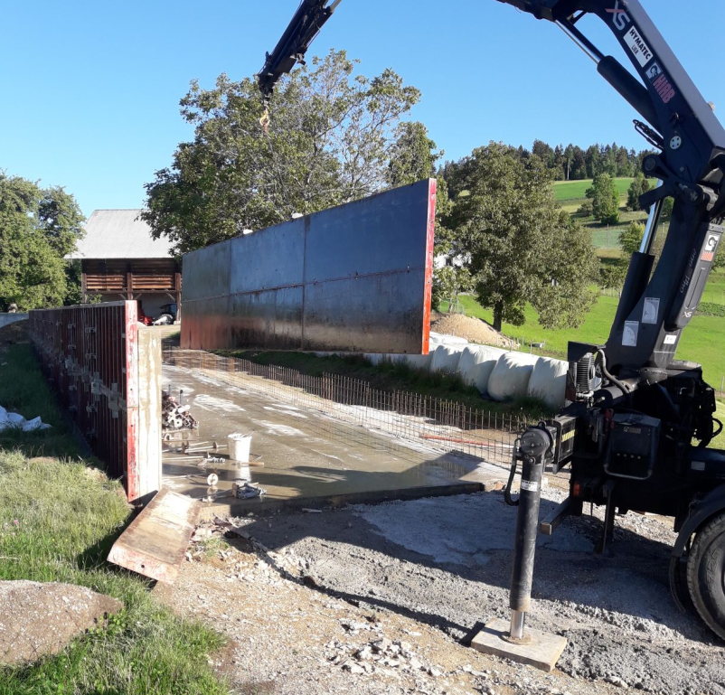 Kontaktirajte nas za ugodno izdelavo škarp!