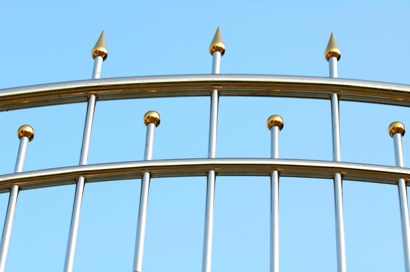 Montaža kovinskih igraj