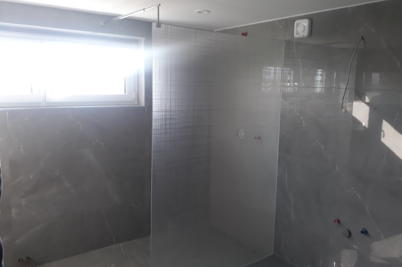 Zasteklitev tuš kabin Štajerska