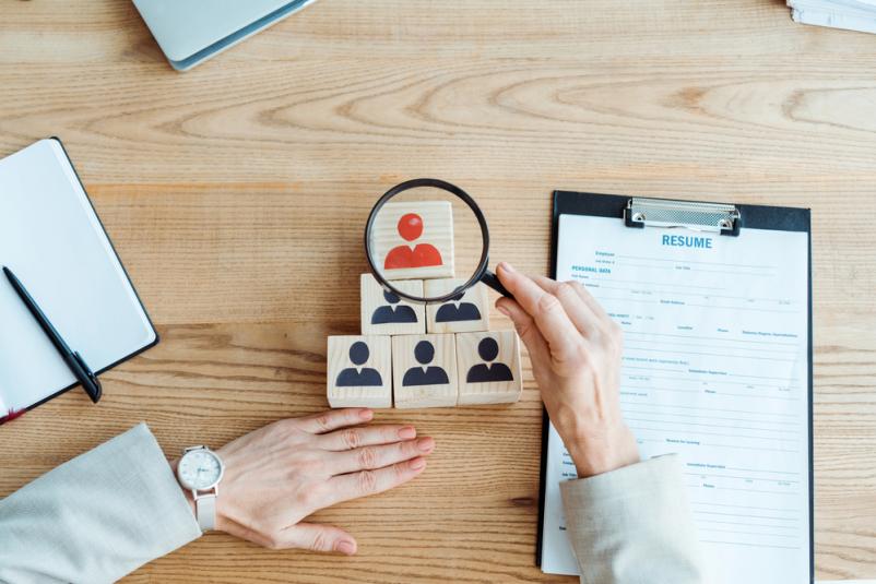 Obrnite se na nas za posredovanje delovne sile