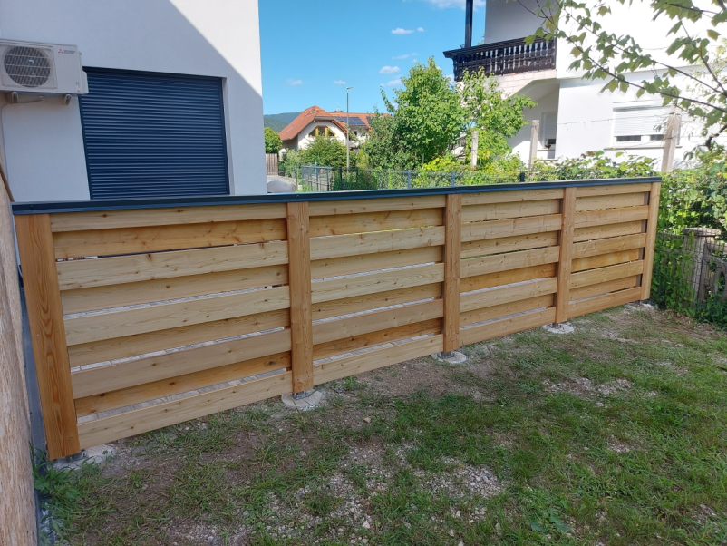 Lesena ograja Ljubljana