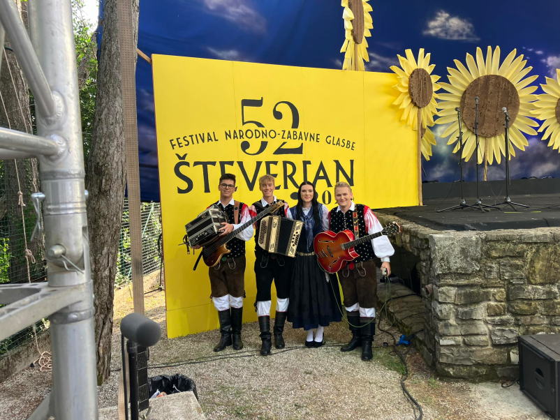 Najem narodnozabavnega glasba za dogodke na Dolenjskem