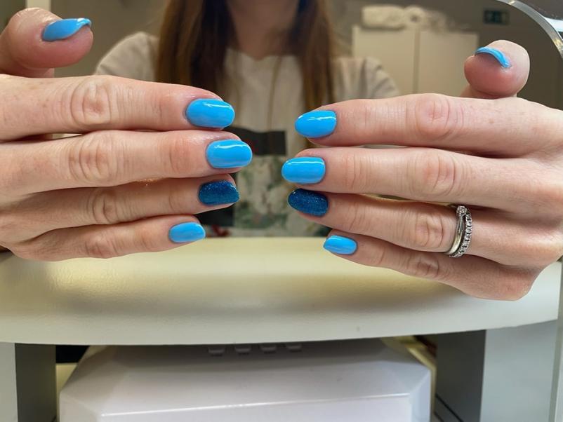 Permanentno lakiranje nohtov Domžale