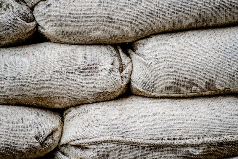 Pesek za vodno rezanje Waterjet-Garnet Slovenija