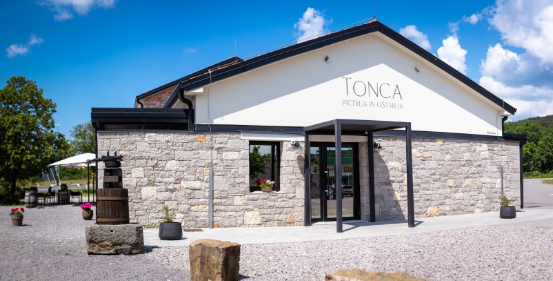 Prostor za zaključene družbe Kozina