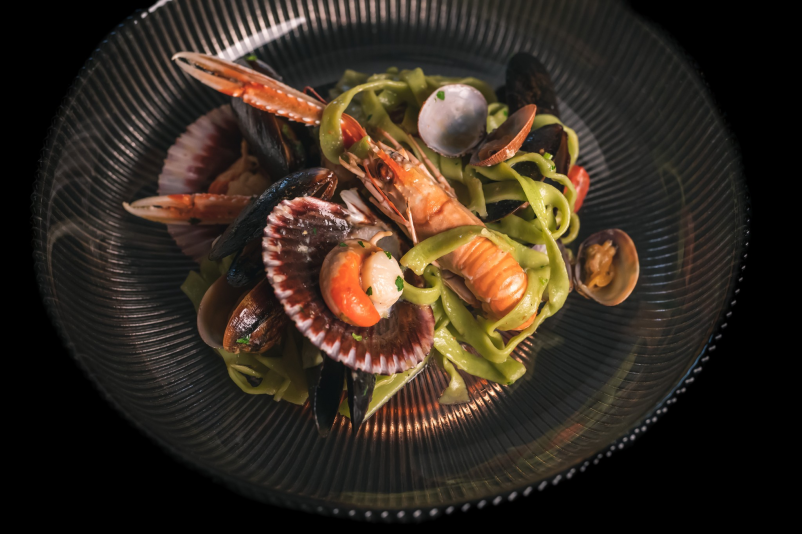 Kontaktirajte nas, če potrebujete prostor za zaključne družbe!