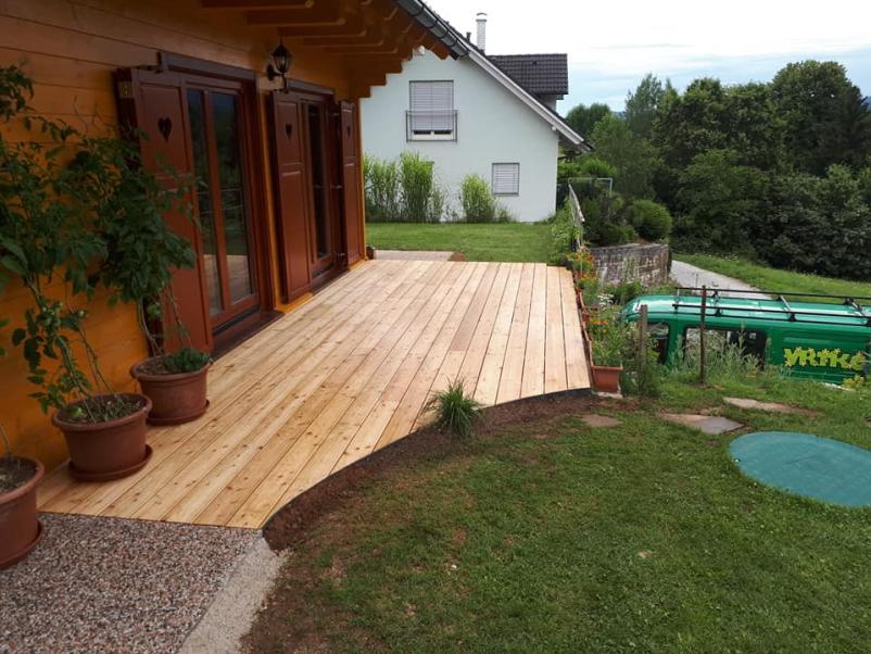 Katero podjetje lahko pokličem za urejanje dvorišč na Gorenjskem?