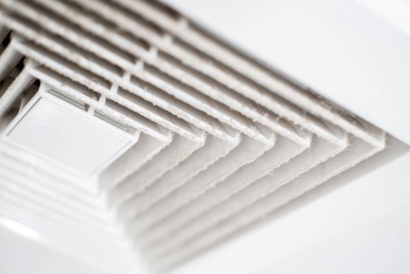 Čiščenje površin s pomočjo suhega ledu