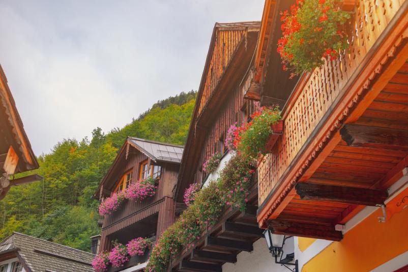 Lesene fasade in terase Domžale