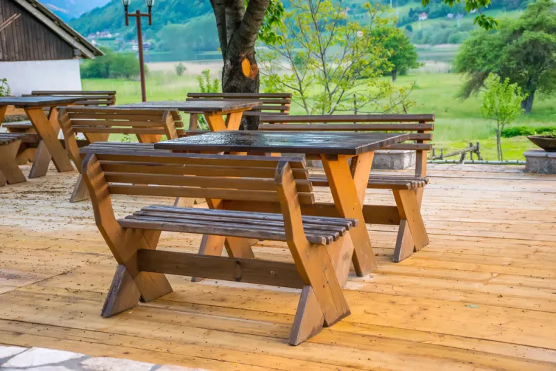 Lesene fasade in terase Slovenija