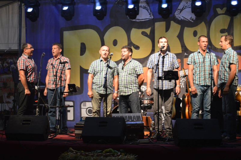 Nastop glasbenega okteta Dornava