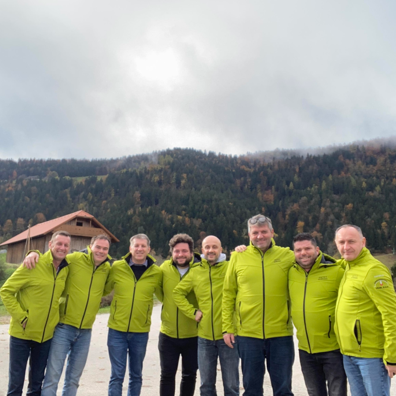 Nastop glasbenega okteta Podravje