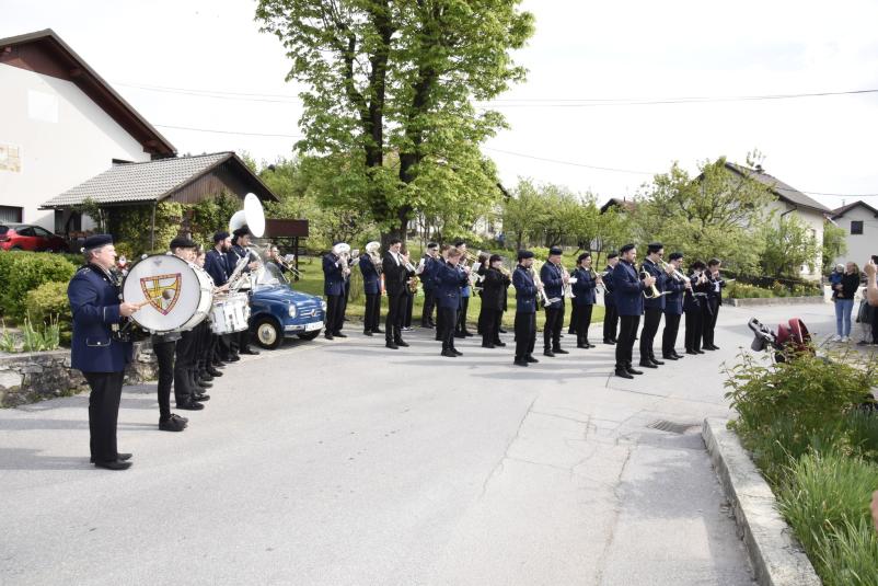 KD Pihalni orkester Logatec nastopa po celi Sloveniji