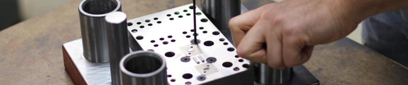 Vrhunska orodja za brizganje gume Slovenija