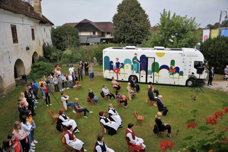 Posavska potujoča knjižnica Sevnica