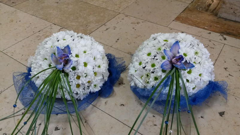 Lepo žalno cvetje Logatec