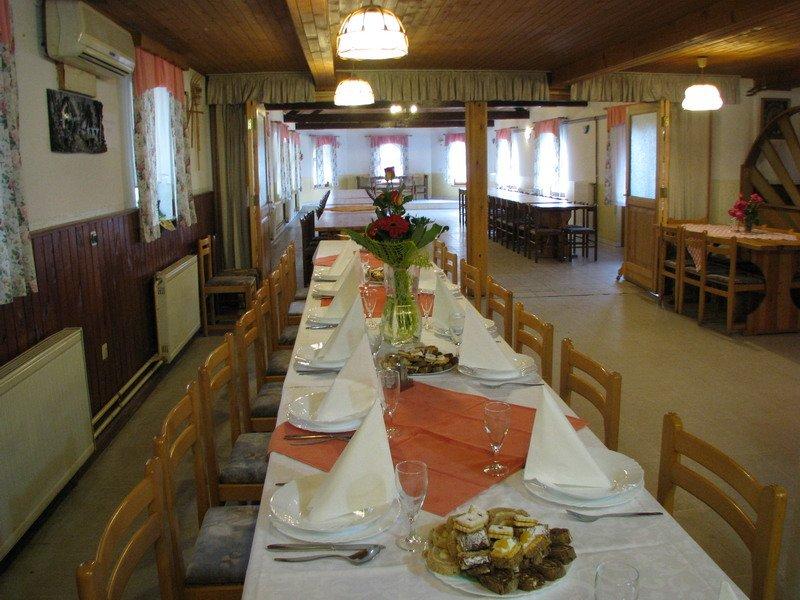 Najem prostora za zaključene družbe v gostilni Apače