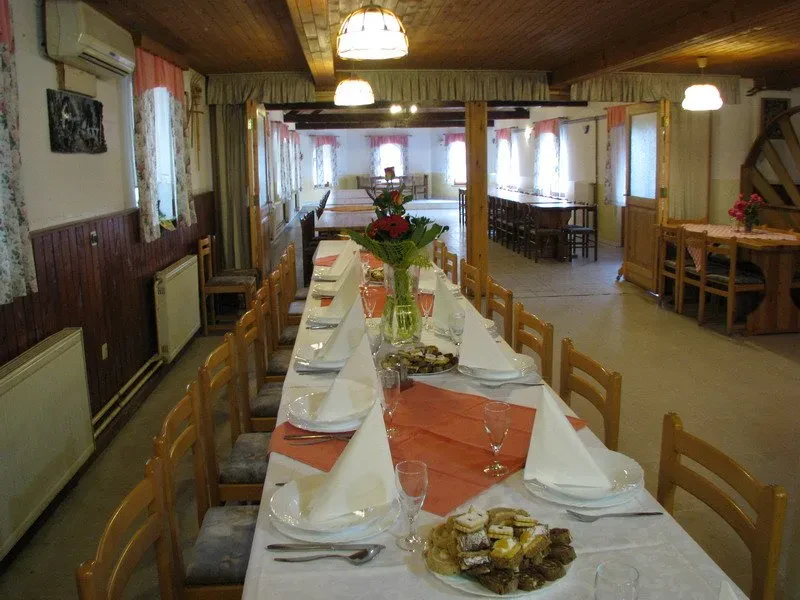 Najem prostora za zaključene družbe v gostilni Apače