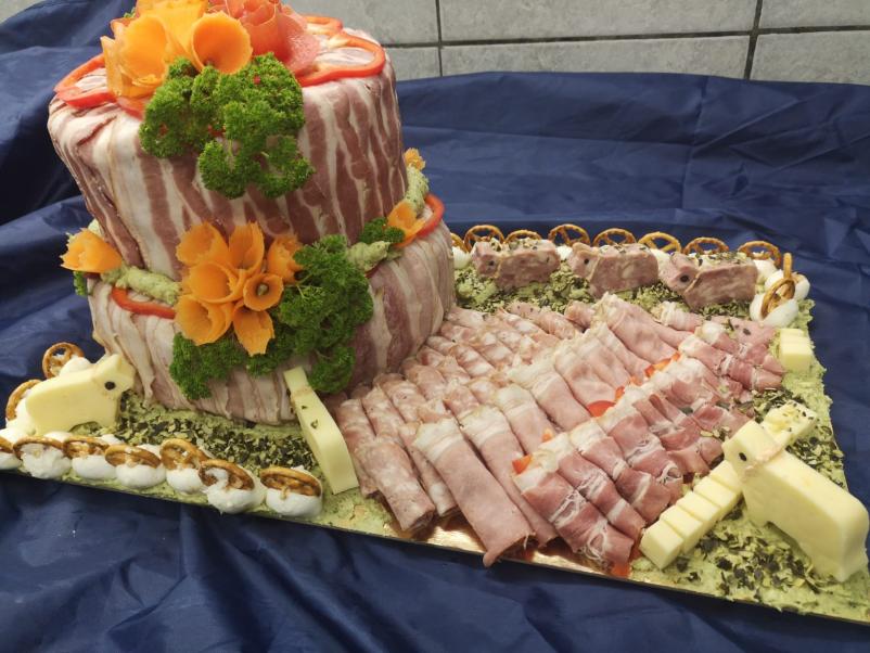 Domači suhomesnati izdelki so vam na Štajerskem na voljo pri nas