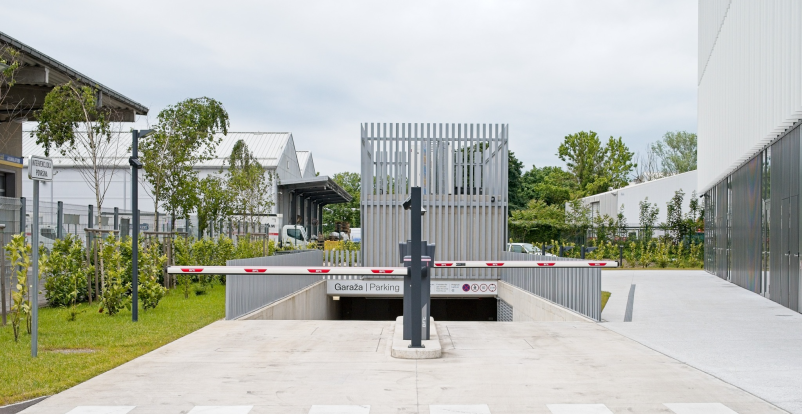 Parkirne zapornice Goriška in Slovenija