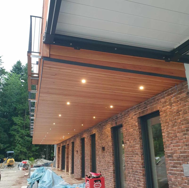 Leseni nadstreški po meri