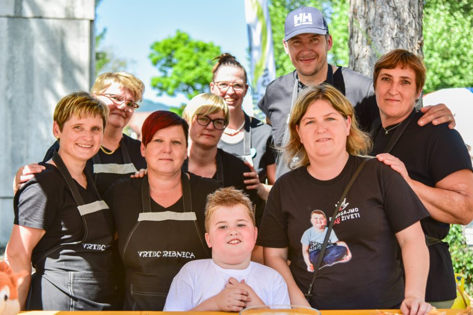 Zdravljenje obstaja, a ne v Evropi – Jaka potrebuje nas