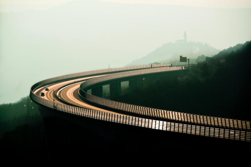 Mostne ograje v Sloveniji