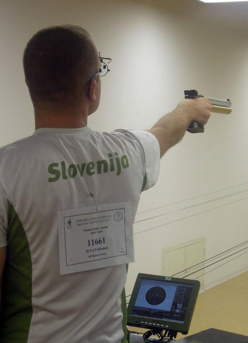 Športno streljanje v klubu v Sevnici