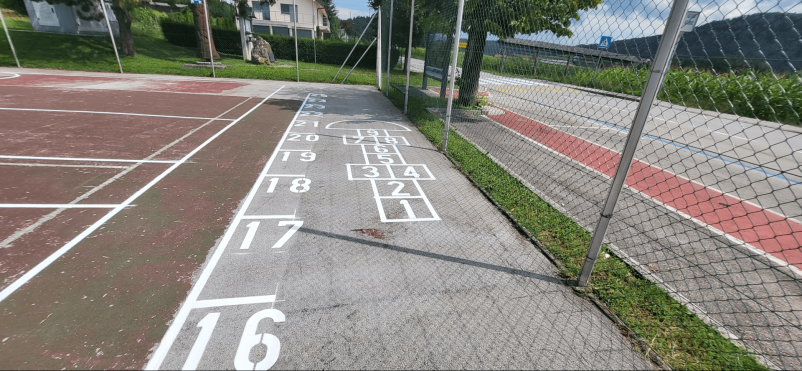 Talne označbe za parkirišča Slovenija