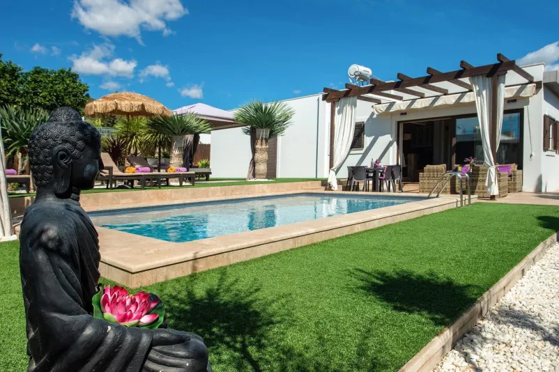 Unique and exclusive luxury ocean view villas in Ibiza and elsewhere await