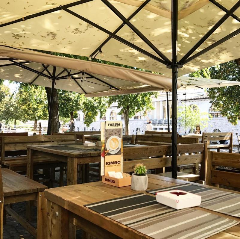 Dobra pijača, dobra hrana - Forum bar v štirih besedah