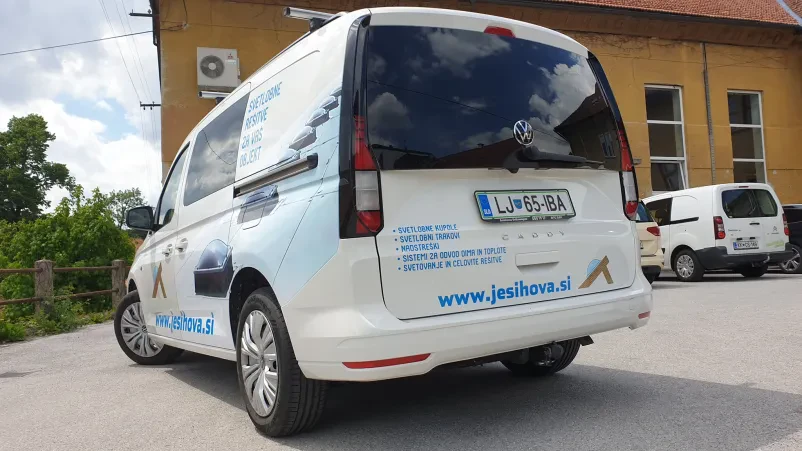 Reklamne nalepke za avtomobile Slovenija