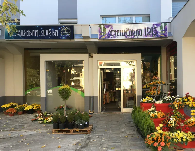 Cvetje za žalne slovesnosti Savinjska
