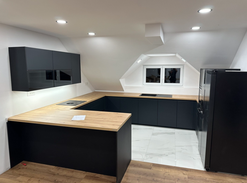 Dan Kuchen izdelava in montaža kuhinj po naročilu megastore Hoče