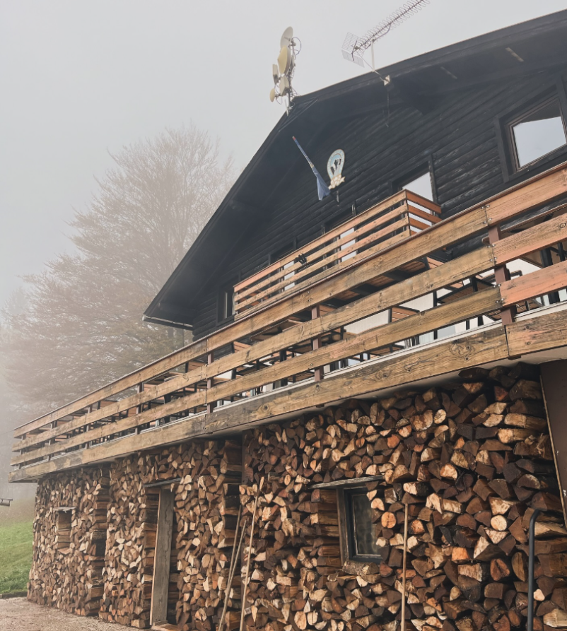 Koča Dol pri Hrastniku