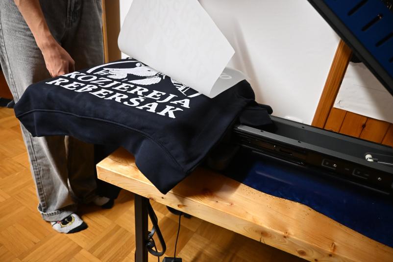 DTF tisk nalepk na tekstil Grobelno, Savinjska, Slovenija