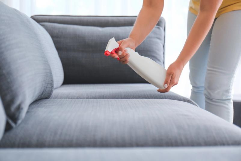 Globinsko čiščenje sedežnih garnitur Kranj