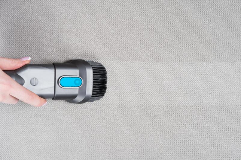 Poceni čiščenje sedežnih garnitur Ljubljana