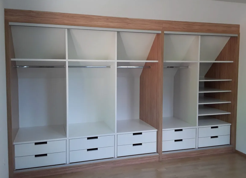 Pohištvo po meri Primorska, Slovenija