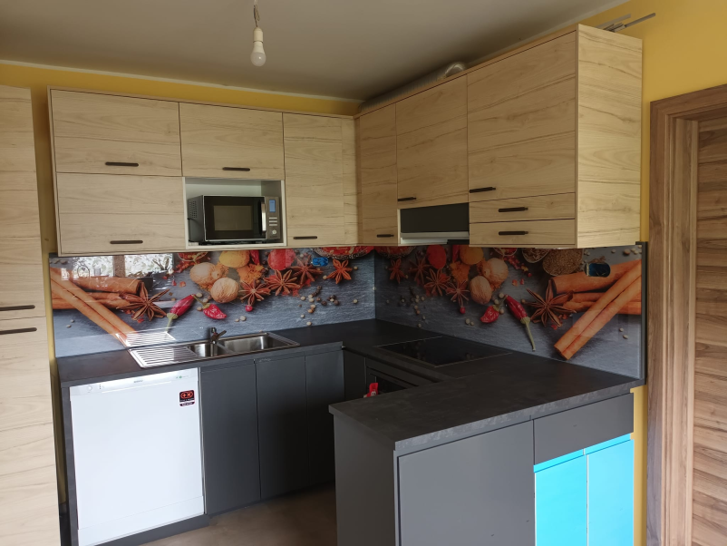 Izdelki iz ravnega stekla po naročilu