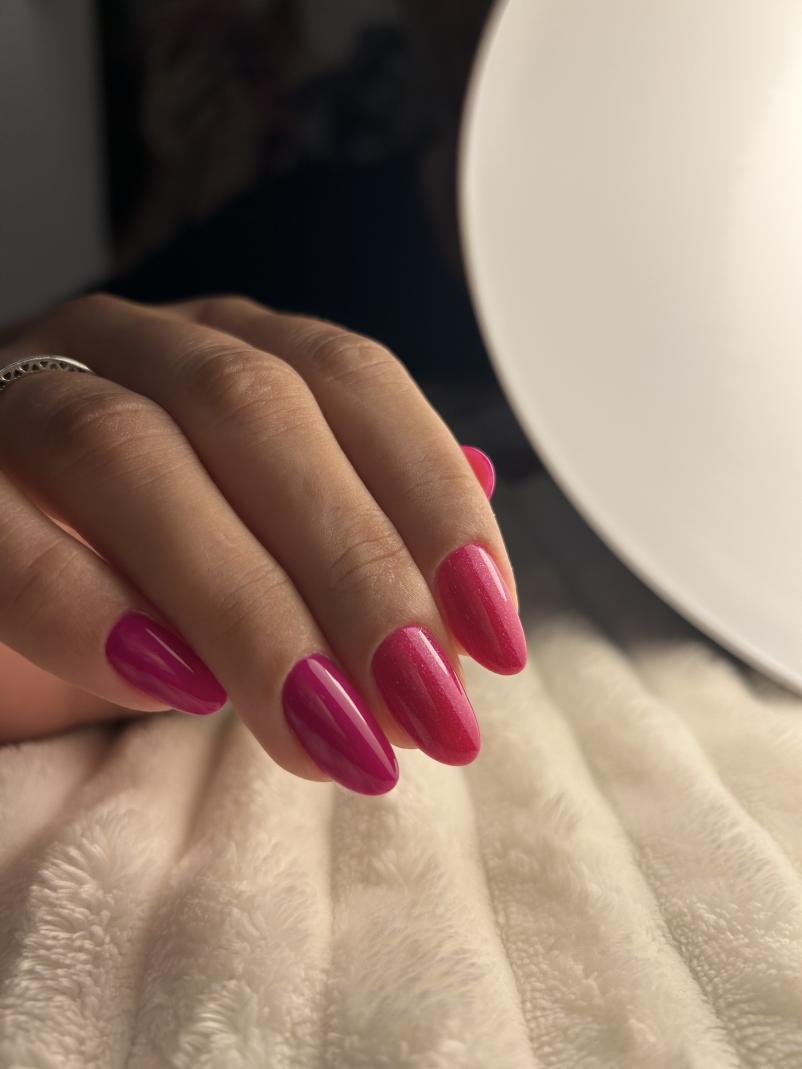 Ugodna nega obraza in kozmetične storitve