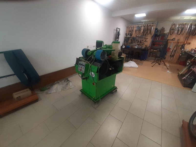 Servis za kolesa v Logatcu