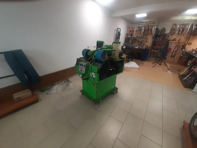 Servis za kolesa v Logatcu